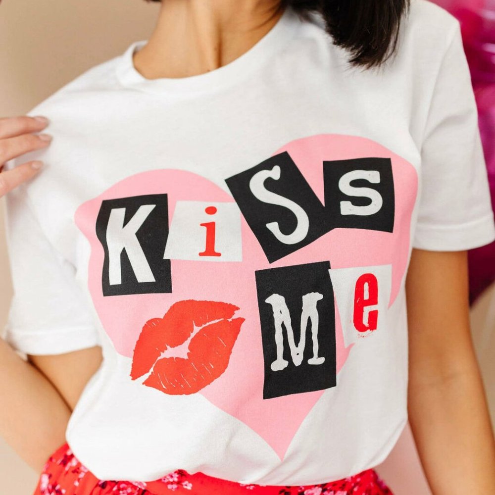 Kiss Me Valentine's Graphic Tee